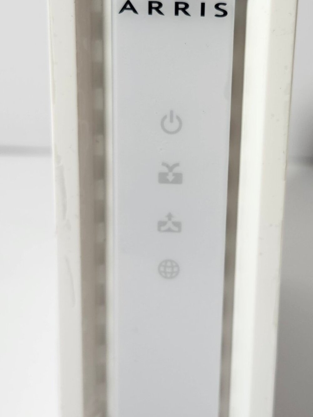 ARRIS Surfboard SB6190 DOCSIS 3.0 Cable Modem 32x8 Gigabit Open Box